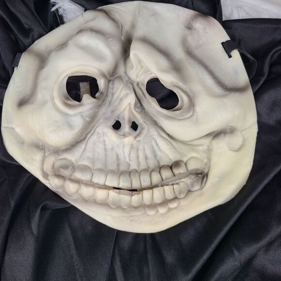 Kids Horror Robe Halloween Costume Scary Mask - Picture 4 of 6